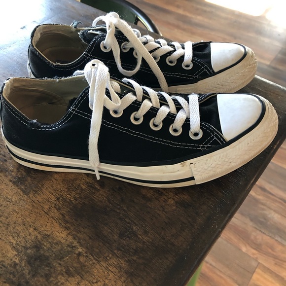 converse tennis shoes